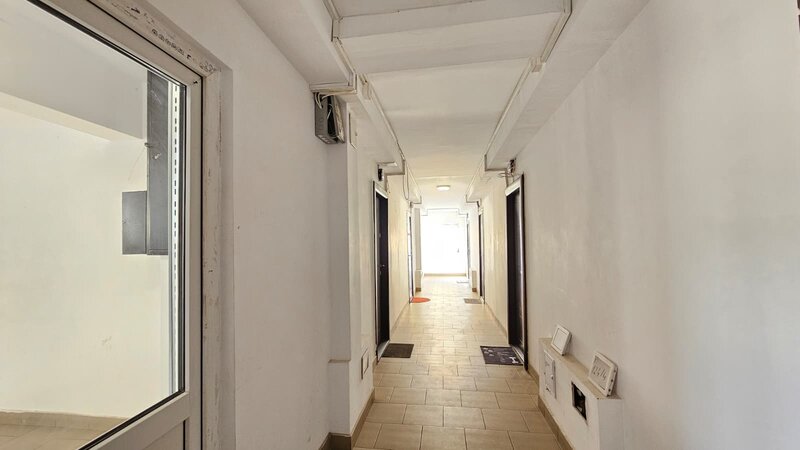 1 Decembrie Metrou  Garsoniera   21 MP  Semidecomandata  Zona linistita