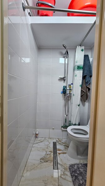 1 Decembrie Metrou  Garsoniera   21 MP  Semidecomandata  Zona linistita